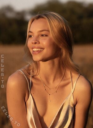 Lea Zoe Voss Nude Leaked Photo #5