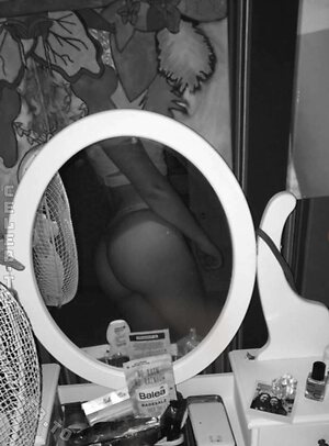 lea.crrl Nude Leaked Photo #7