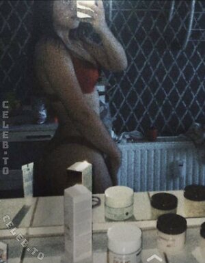lea.crrl Nude Leaked Photo #9