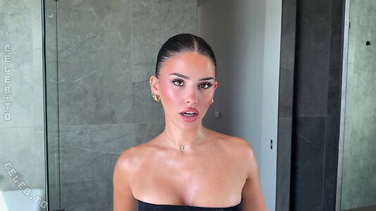 Leah Halton Nude Leaked Photo #6