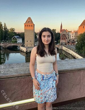 LeahSnuSnu Nude Leaked Photo #6