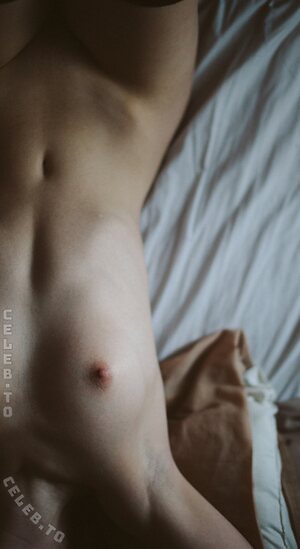 leahviathan Nude Leaked Photo #11