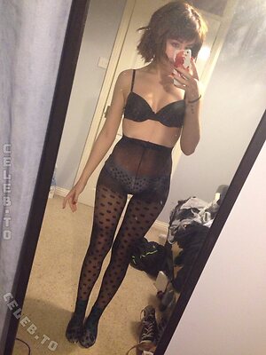 leahviathan Nude Leaked Photo #21