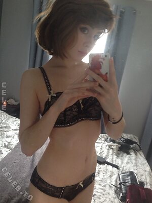 leahviathan Nude Leaked Photo #25