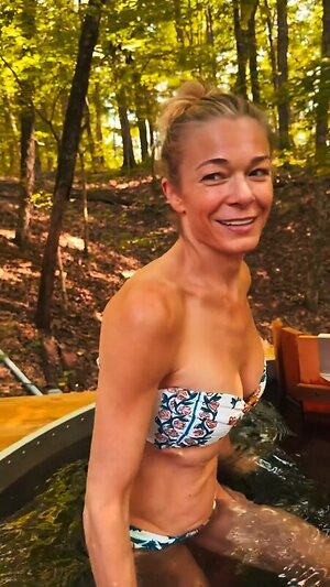 LEANN RIMES leaked photo #7
