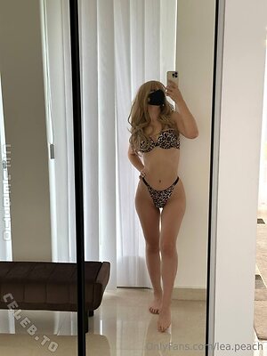 lea.peach Nude Leaked Photo #38