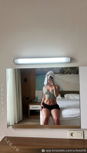 Leash6 Nude Leaked Photo #6