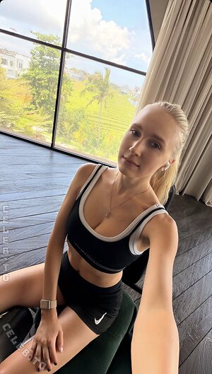 Lee Paulina leaked photo #22