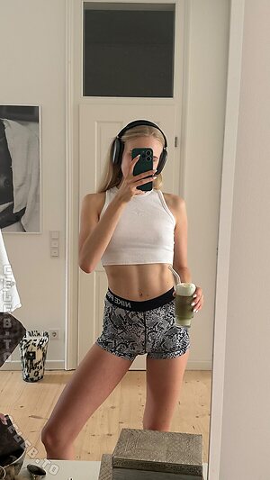 Lee Paulina leaked photo #28