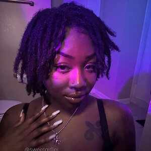 Leeila London leaked photo #10