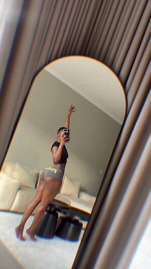 Leigh Mag leaked photo #2