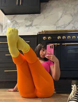 Leila Santese leaked photo #18