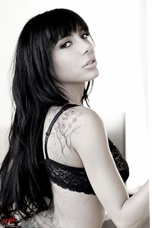 Lela Star
