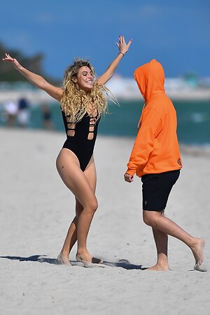Lele Pons leaked photo #21