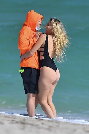 Lele Pons leaked photo #22