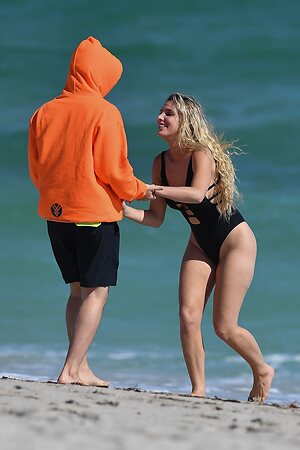 Lele Pons leaked photo #27