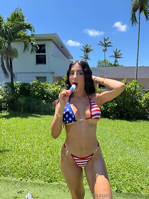 Lena The Plug photo