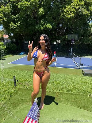 Lena The Plug photo