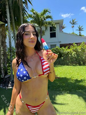 Lena The Plug photo
