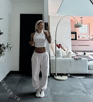 Lenaajoy Nude Leaked Photo #7