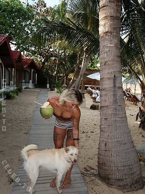 Lenaajoy Nude Leaked Photo #13