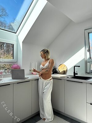 Lenaajoy Nude Leaked Photo #35