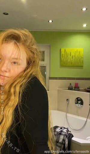 Lenaa.stk Nude Leaked Photo #55