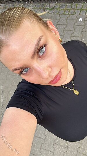 lenadenisee Nude Leaked Photo #4