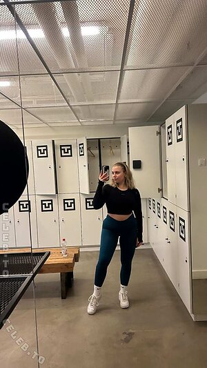 lenadenisee Nude Leaked Photo #80