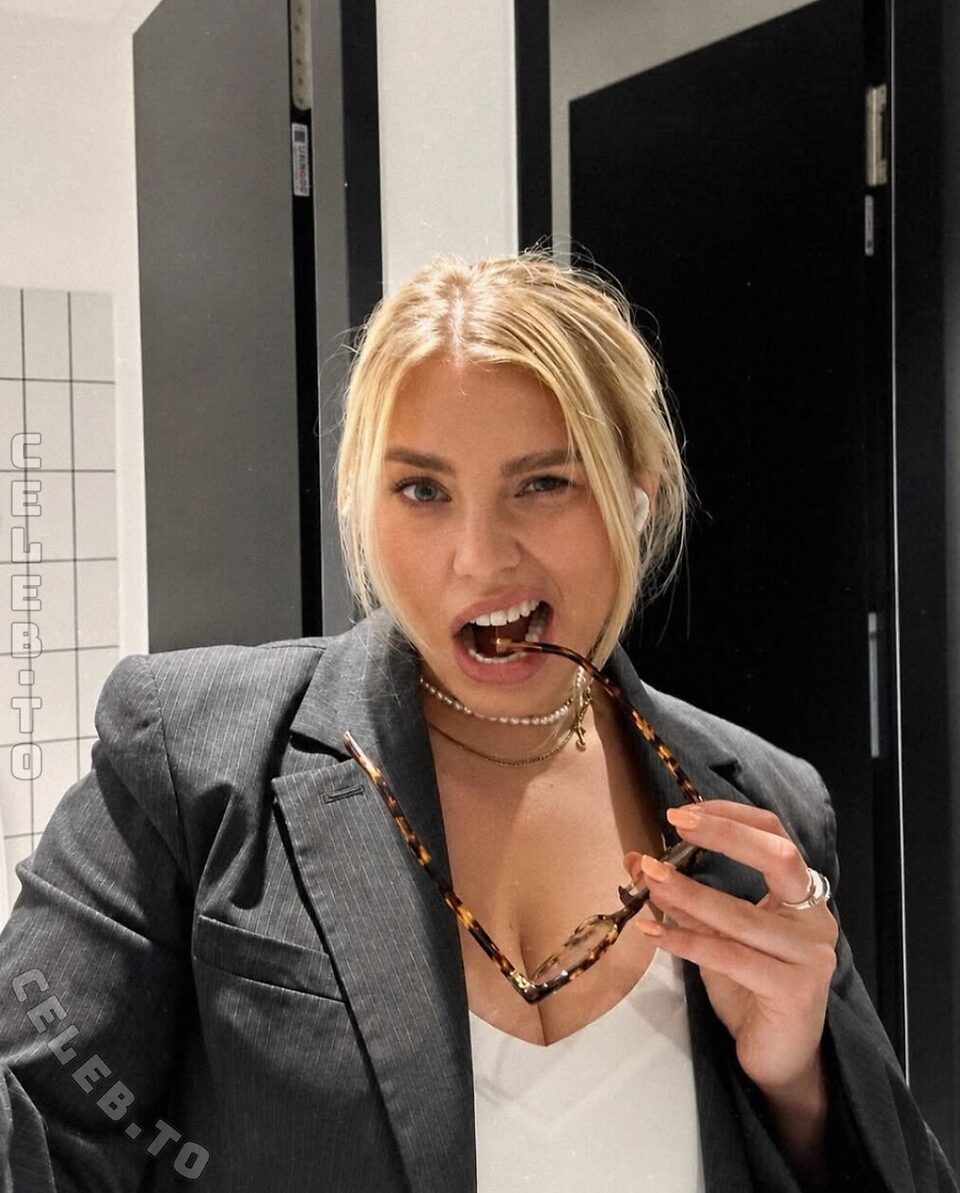 Lena Krüger Nude Leaked Photos