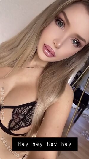 Lenaluciiaa Nude Leaked Photo #10