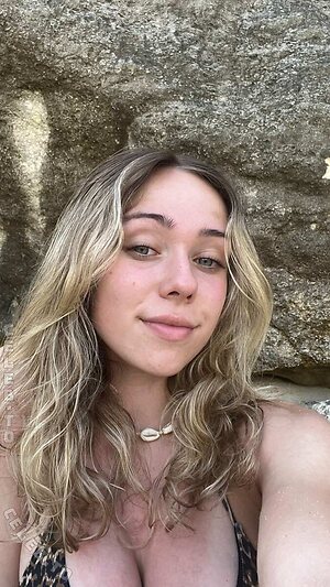 Lenamxnk Nude Leaked Photo #2