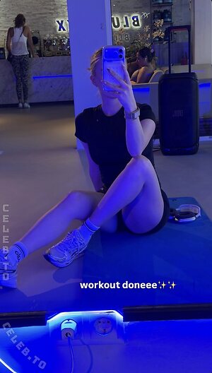 Leni Marie Nude Leaked Photo #9