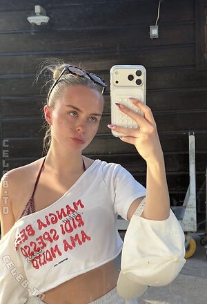 Leni Marie Nude Leaked Photo #37