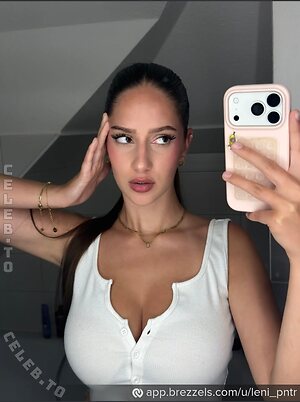 Leni_pntr Nude Leaked Photo #31