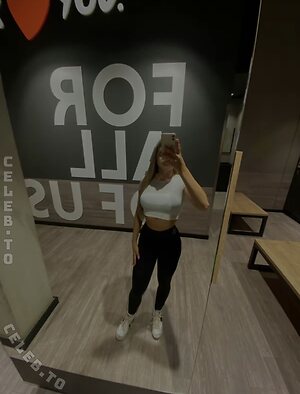 Leni.sfh Nude Leaked Photo #6