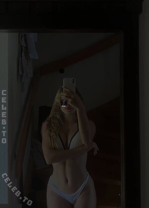 Leni.sfh Nude Leaked Photo #20
