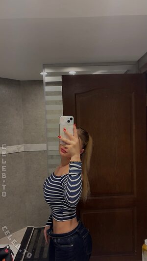 leni.zkm photo