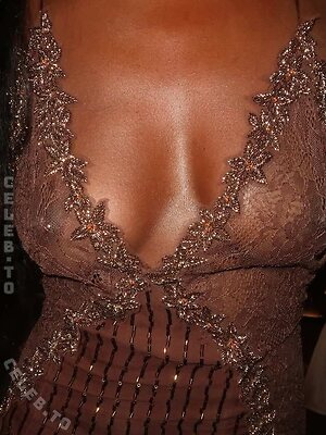 Leomie Anderson photo