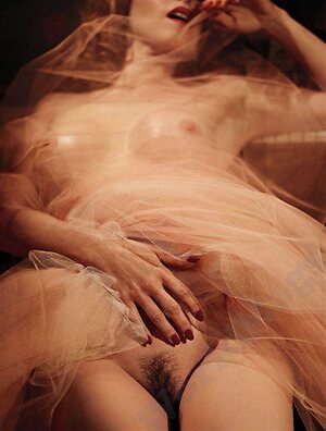 Leona Cavalli leaked photo #25