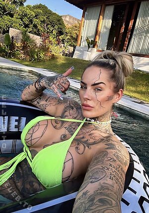 Leoni "Barbie" Baltz Nude Leaked Photo #9