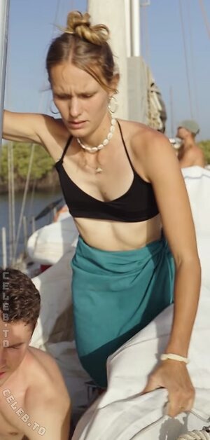 Leonie Maßmann Nude Leaked Photo #32