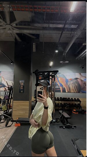 Leonie.Rld Nude Leaked Photo #2