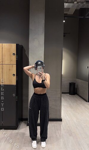 Leonie.Rld Nude Leaked Photo #7