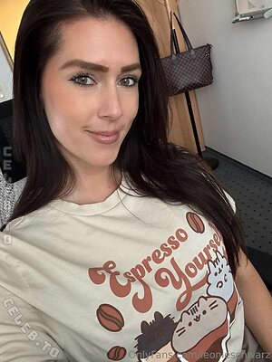 leonieschwarz Nude Leaked Photo #3