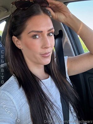 leonieschwarz Nude Leaked Photo #6