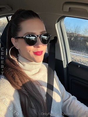 leonieschwarz Nude Leaked Photo #9