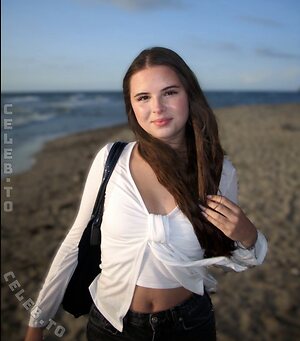 LeoniH Nude Leaked Photo #14