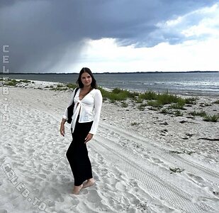 LeoniH Nude Leaked Photo #16