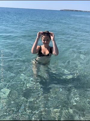 LeoniH Nude Leaked Photo #20